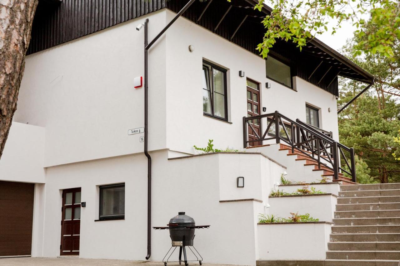 Dvi Nidos Hotel Exterior photo